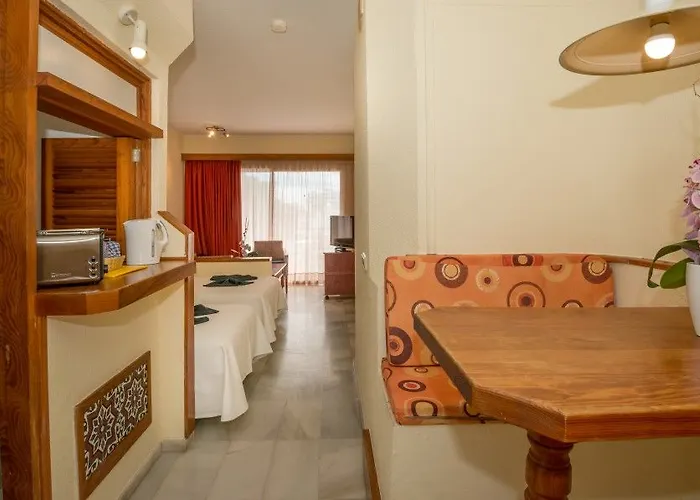 Hovima Atlantis Szálloda 4*